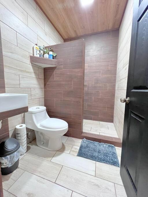 Orange Apartment 5 Min Aeropuerto Juan Santamaria Alajuela Dış mekan fotoğraf